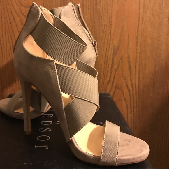 Shoes - Picture 3 of 7